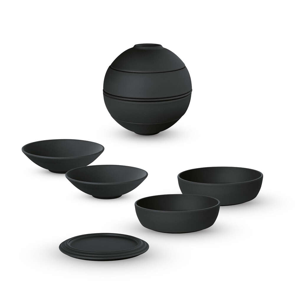 La Petite Boule, Black