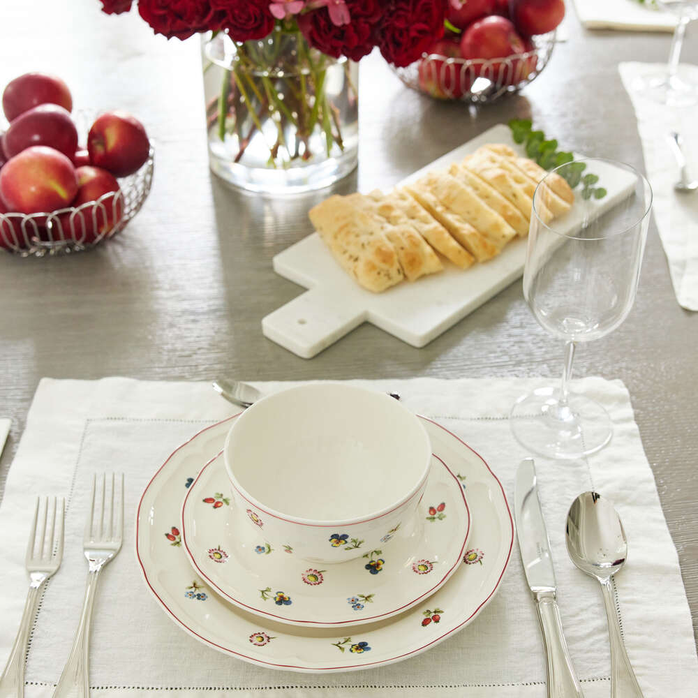 Petite Fleur Dinner plate