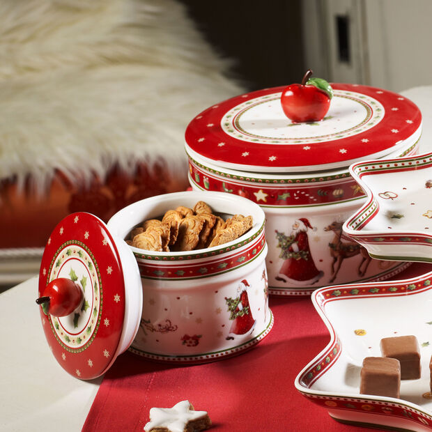 Winter Bakery Delight Pastry Box Small