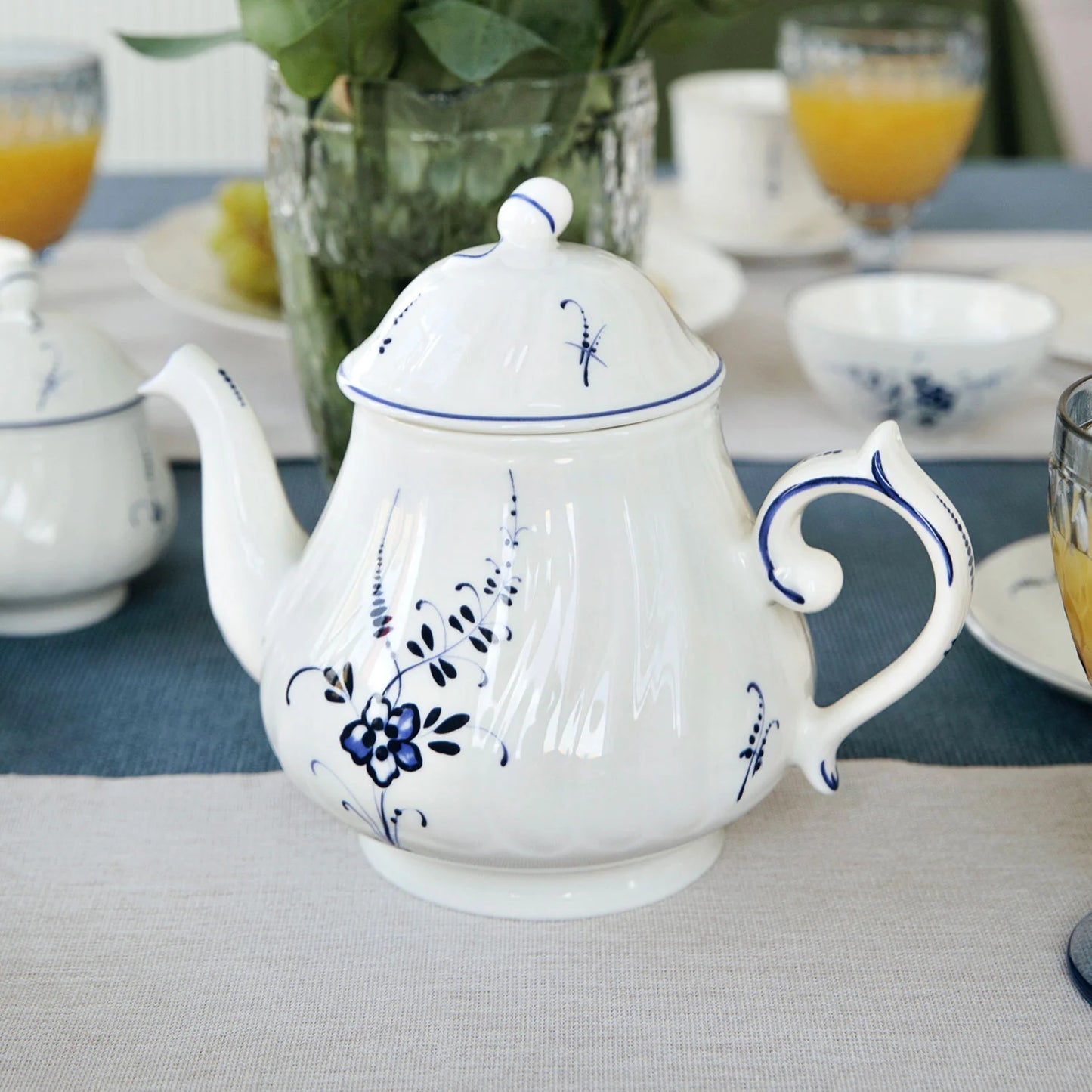 Old Luxembourg Teapot