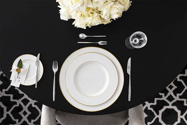 Anmut Gold 4 Piece Dinnerware Set