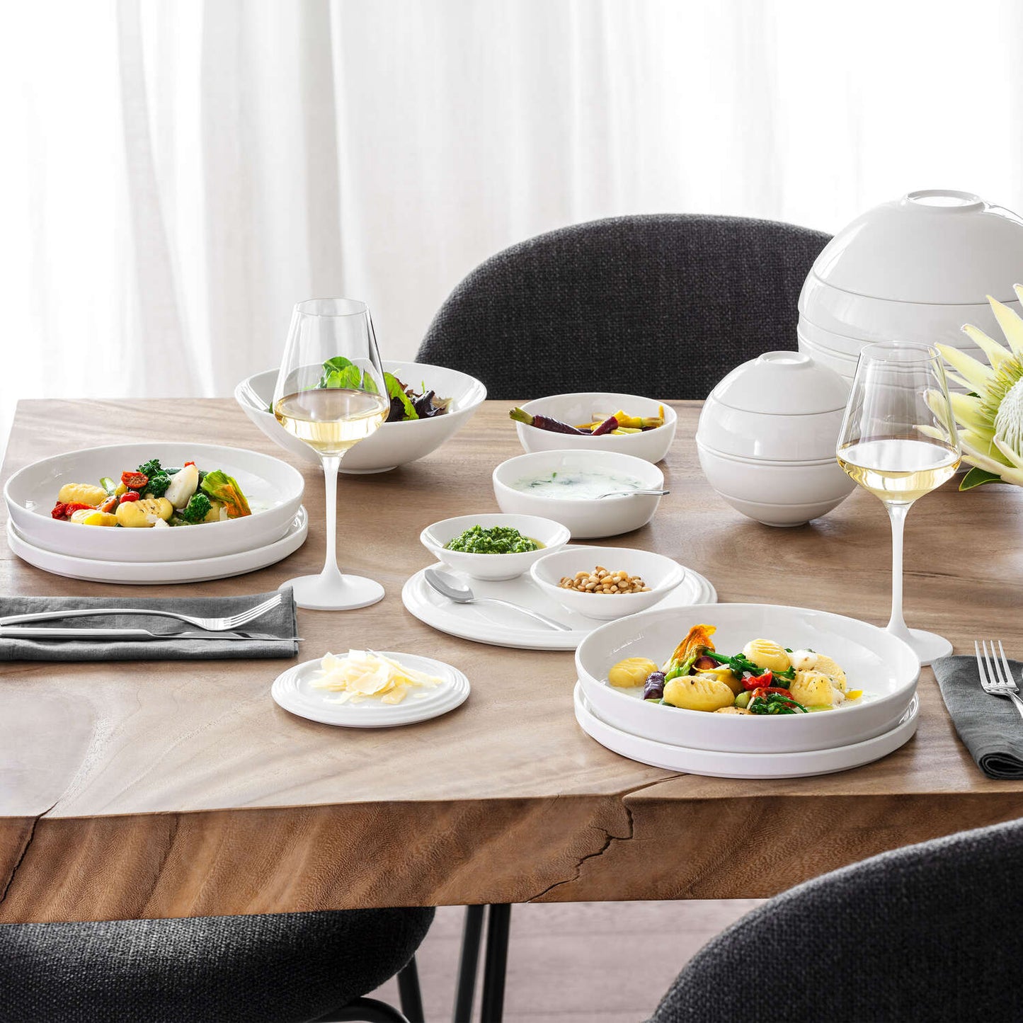 La Boule: Dinner set