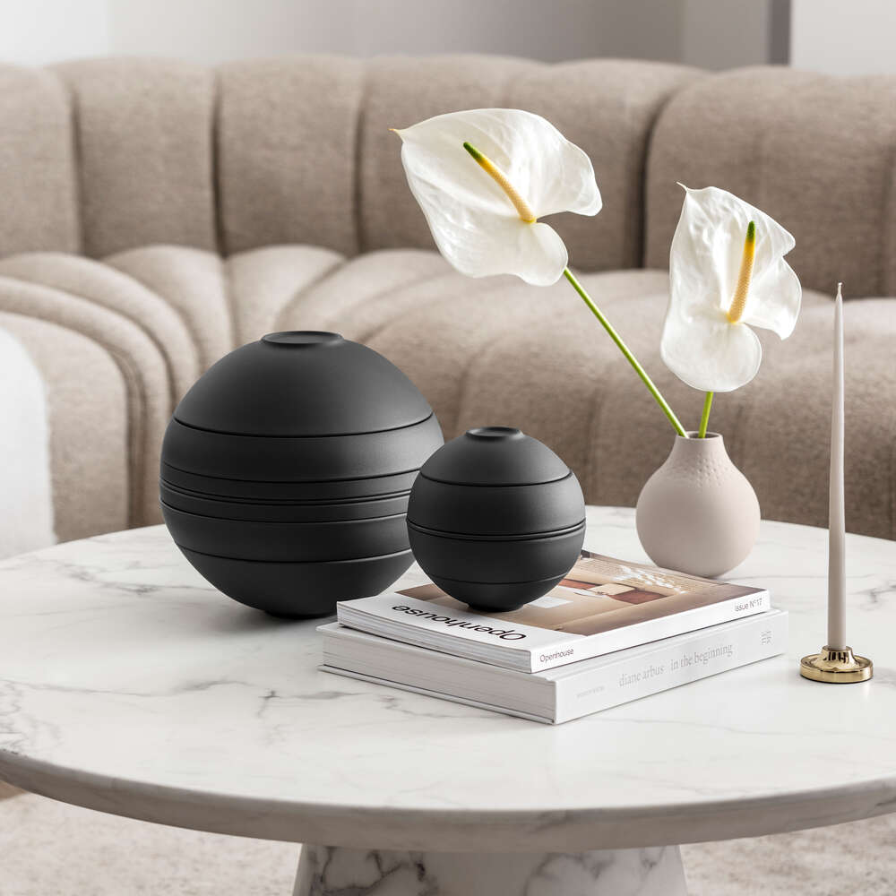 La Petite Boule, Black