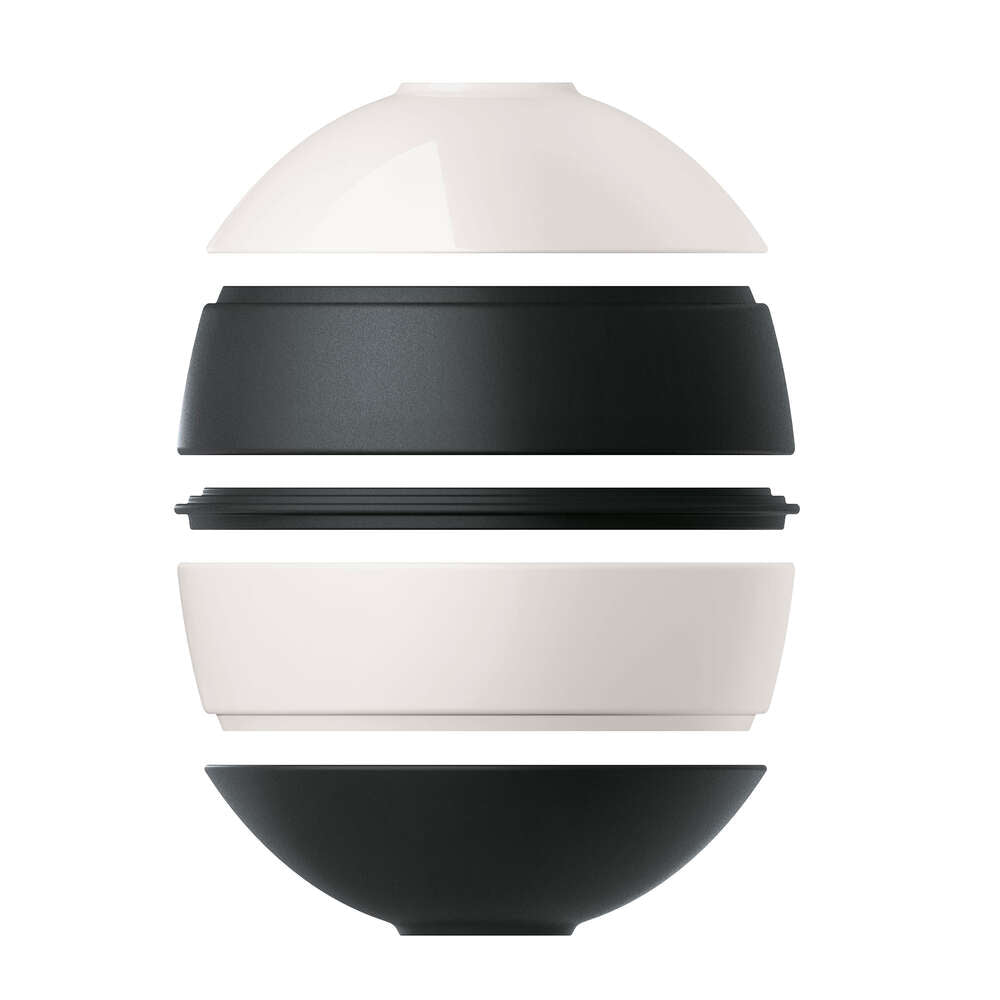 La Petite Boule, Black & White