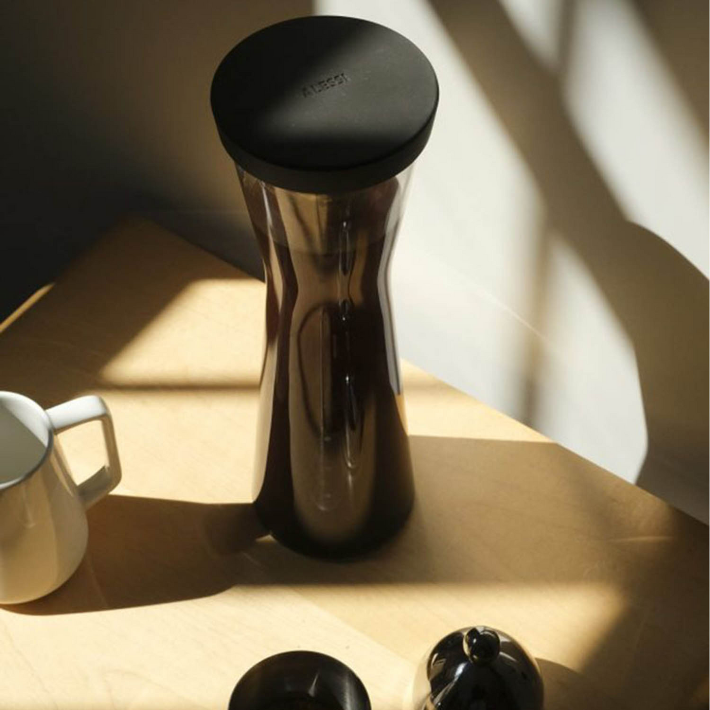Mazagran: Cold brew coffee carafe, D. Brown
