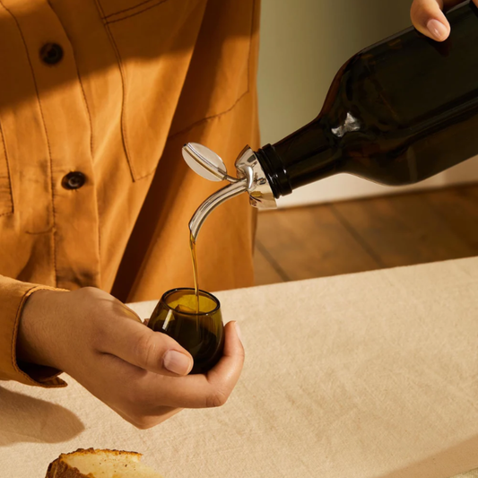 Fior d'olio, Pourer with olive oil taster