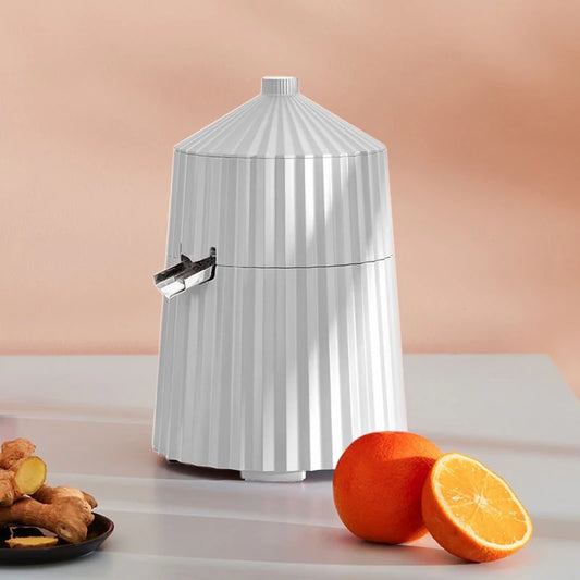 Plissé Electric Citrus Juicer, White