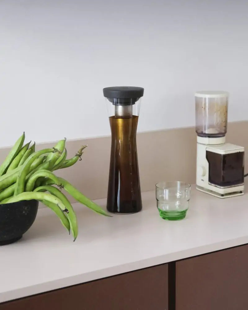 Mazagran: Cold brew coffee carafe, D. Brown