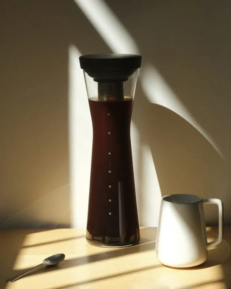 Mazagran: Cold brew coffee carafe, D. Brown