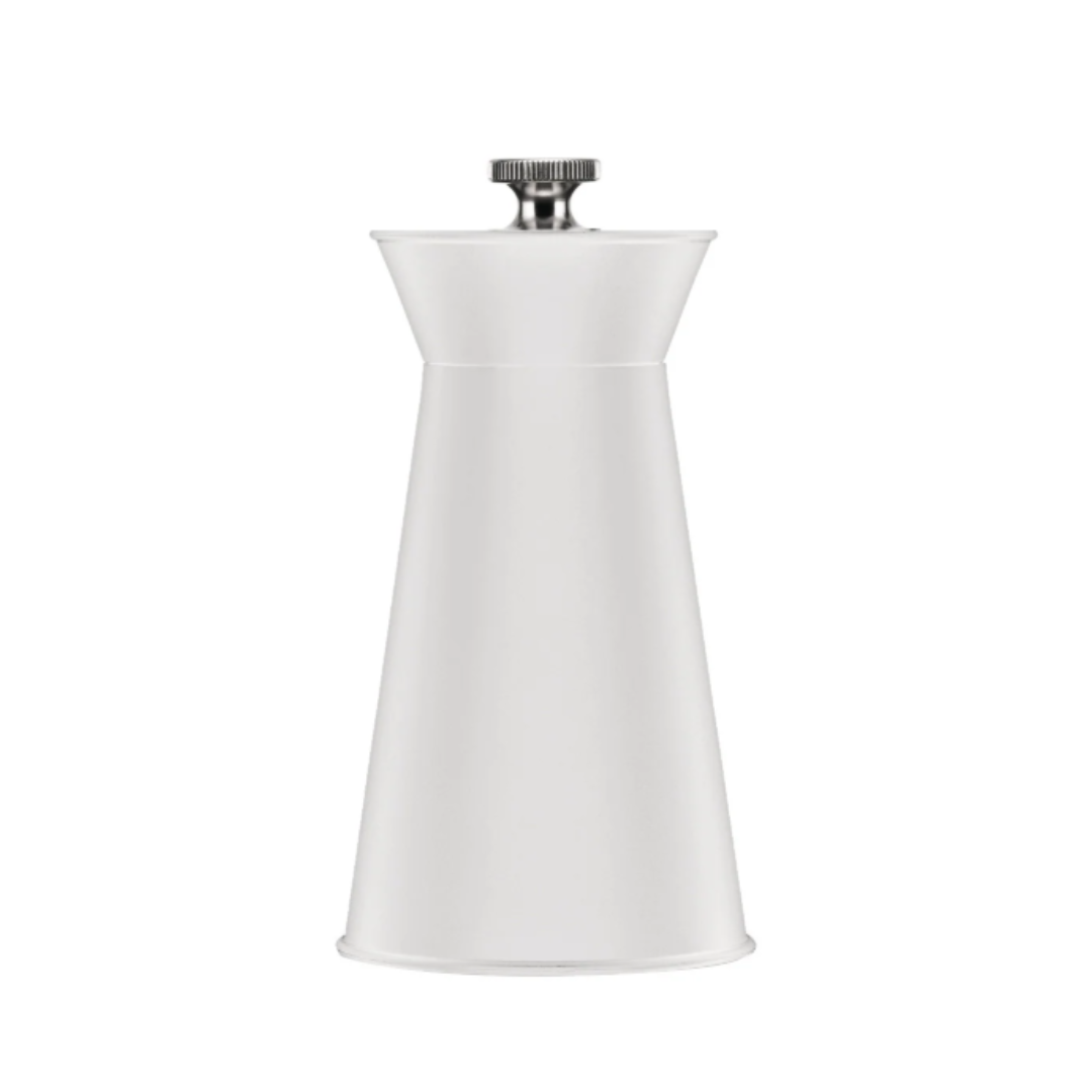 Pépé le Moko, Pepper Mill