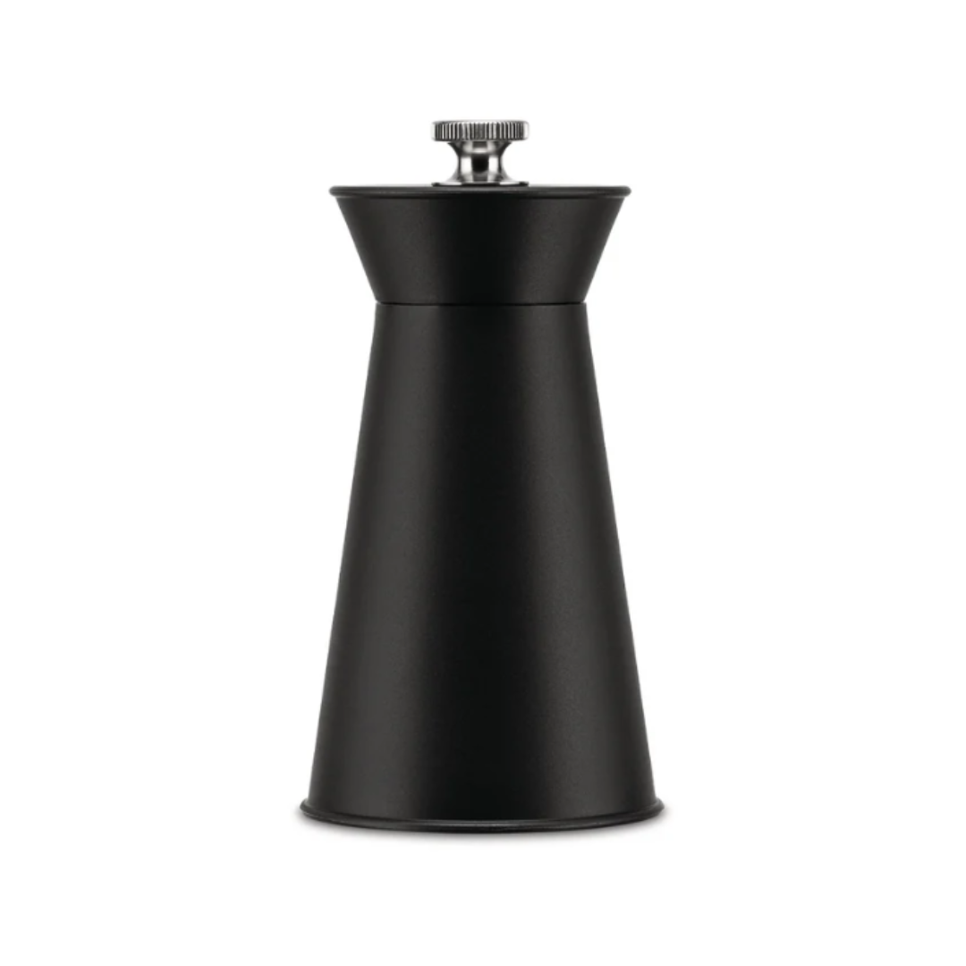 Pépé le Moko, Pepper Mill