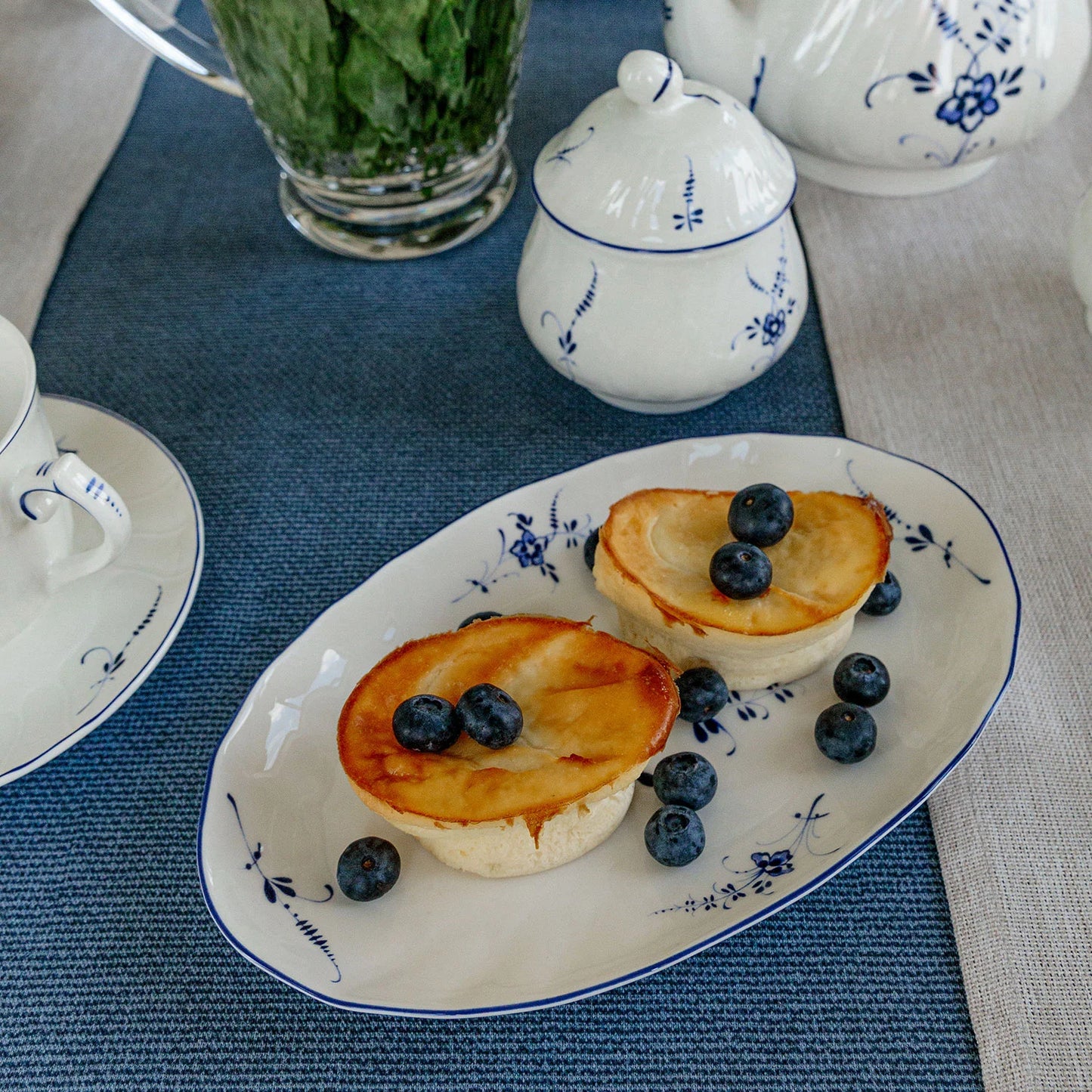 Old Luxembourg Pickle dish